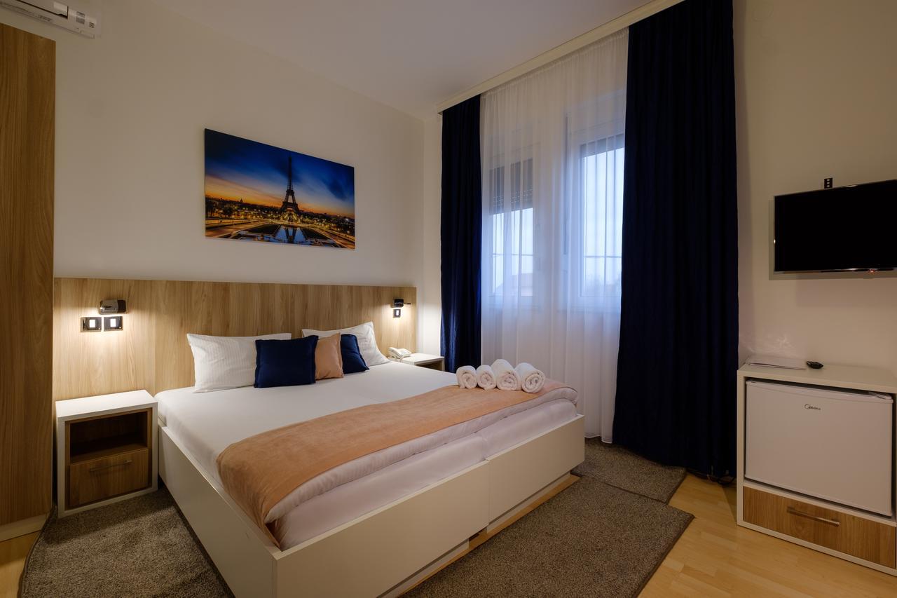 Double or Twin Room,616010465:JPEG